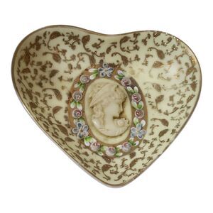 Heart-Shaped Porcelain Trinket Dish With Cameo & Floral Design 6632C